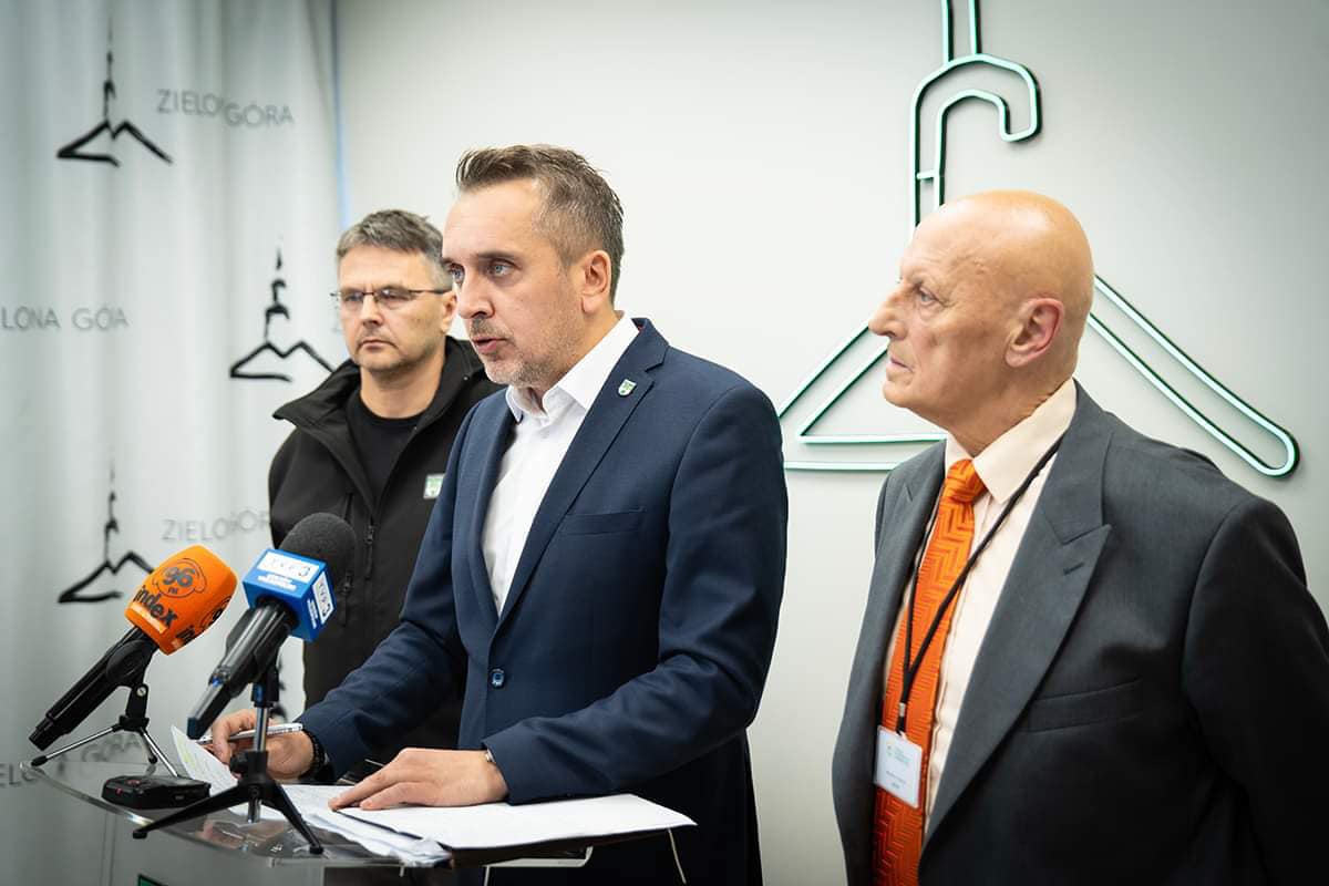 powodź Prezydent Marcin Pabierowski na konferencji poświęconej powodzi na południu Polski