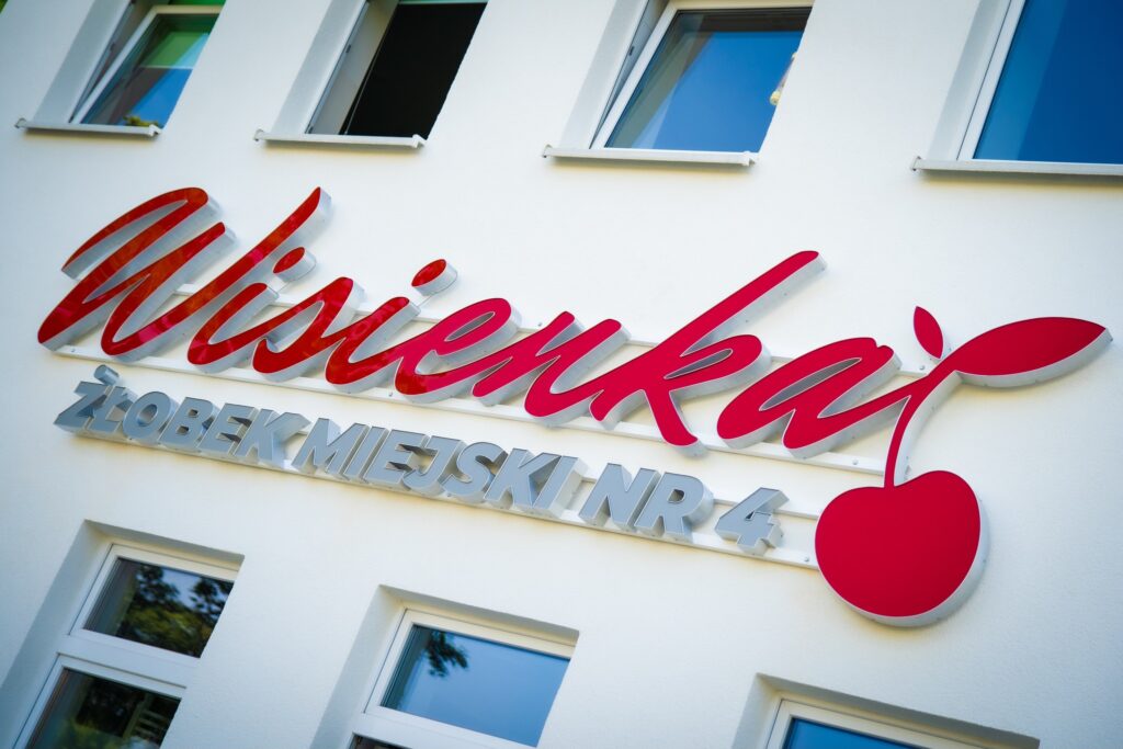 wisienka Logo żłobka Wisienka