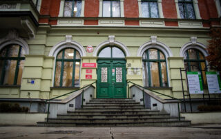 Siedziba urzędu miasta przy al. Niepodległości 10