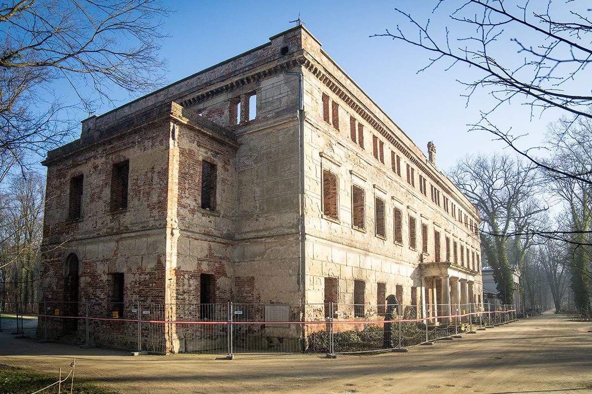 zatonie2 W pałacu w Zatoniu rozpoczęły się już prace budowlane