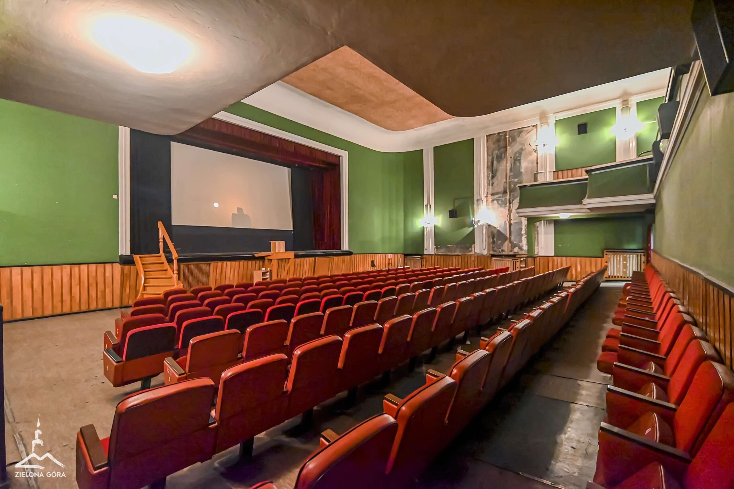 Sala Kina Nysa