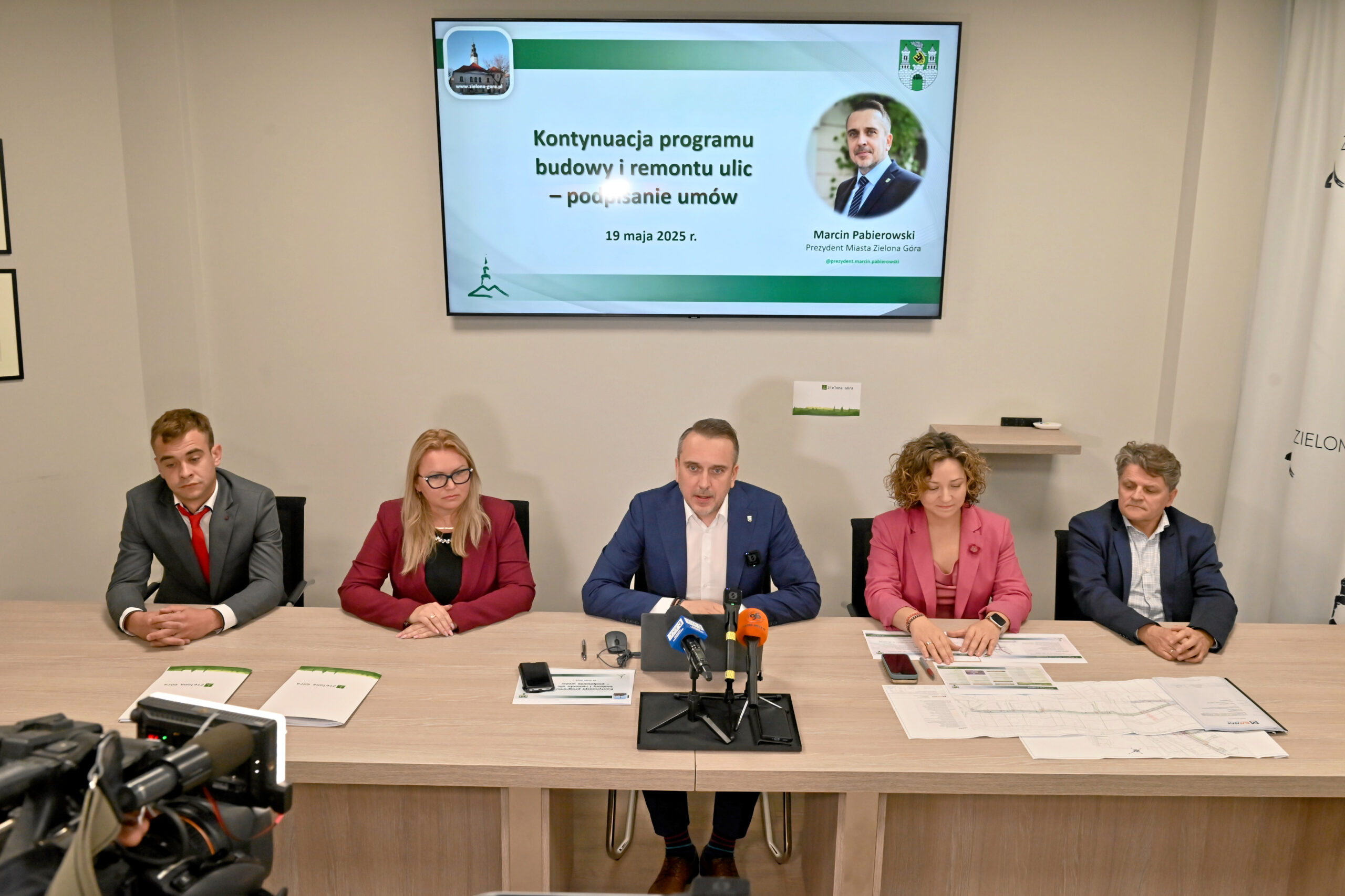 Konferencja prasowa poświęcona remontowi dróg