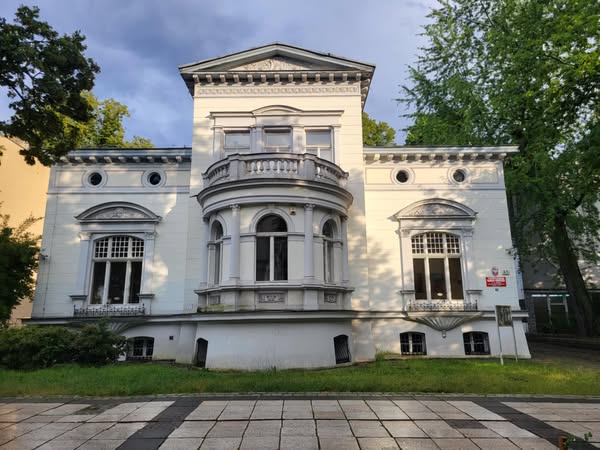 Willa przy al. Niepodległości 21