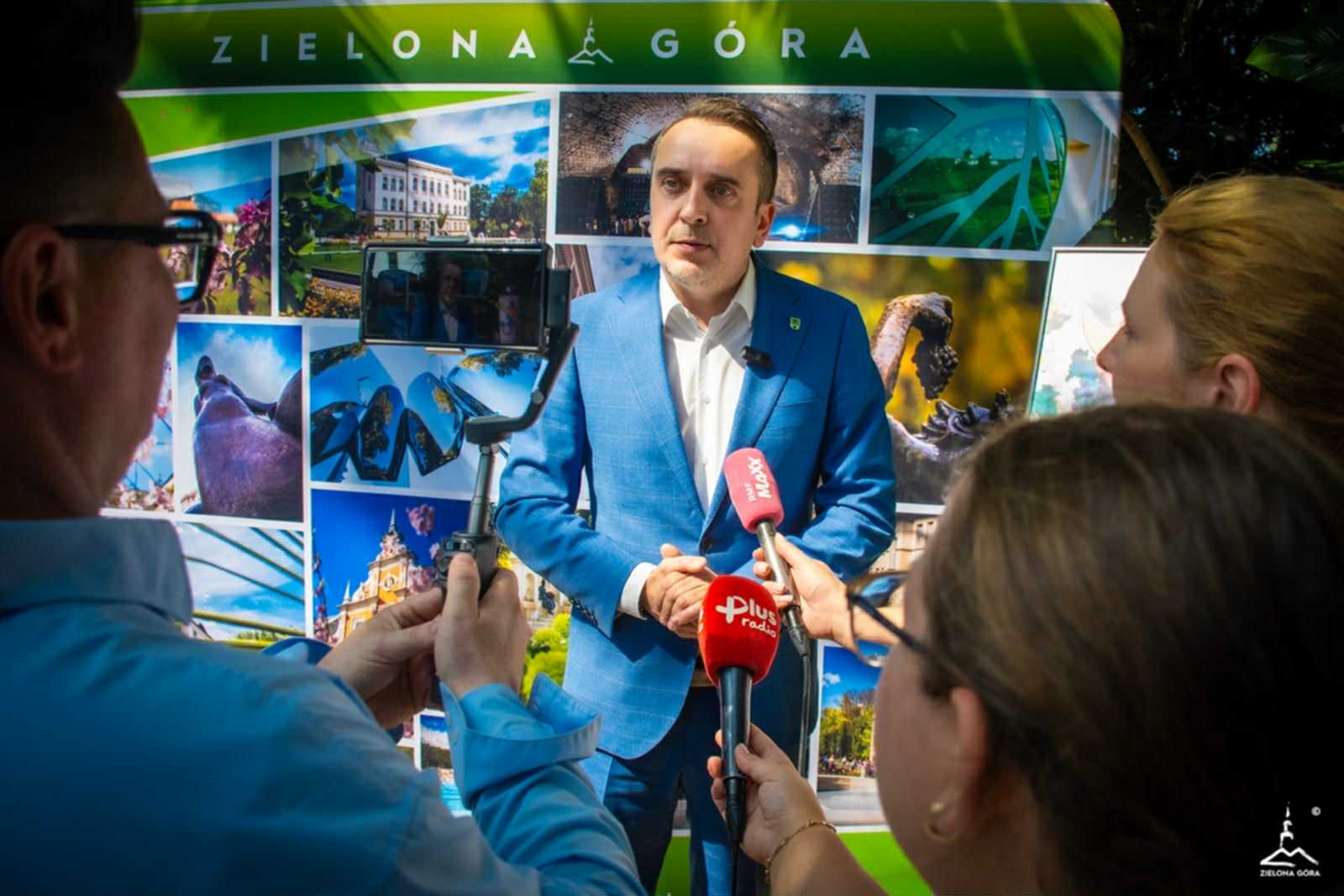 50182119-69a5-48b4-b4e1-9642f3e80fc9