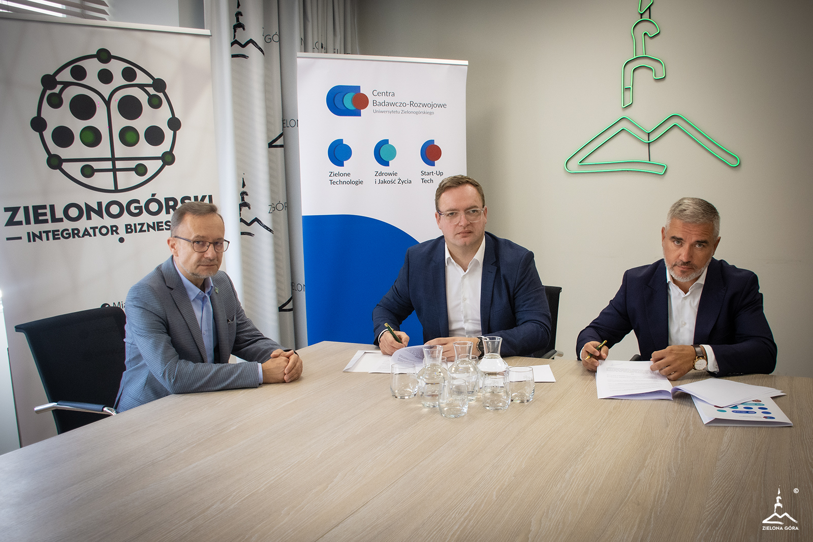 528699658_122115412472945608_1913103115936647282_n