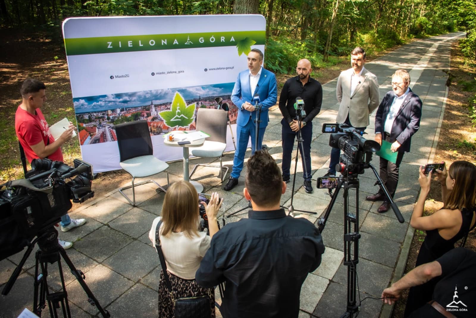 c6af1f99-3dfa-4652-8612-280396ab44d3