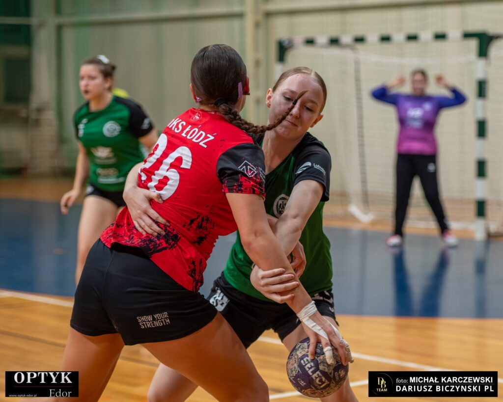 piłka ręczna Akademiczki występują w grupie B pierwszoligowych zmagań. To trzeci szczebel rozgrywek w Polsce.