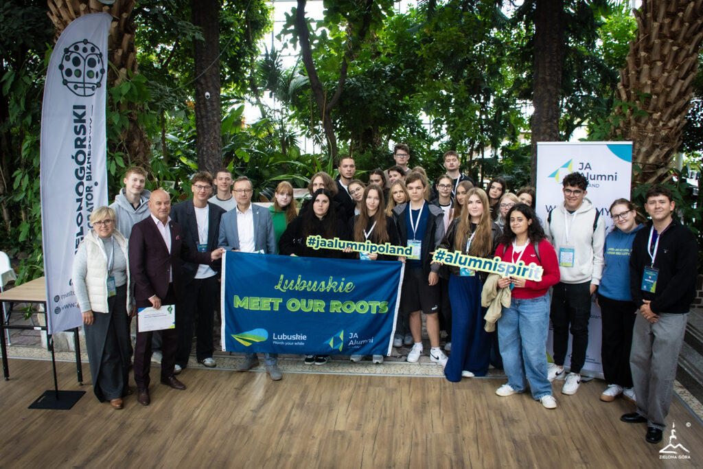 Młodzi mają żyłkę do biznesu.