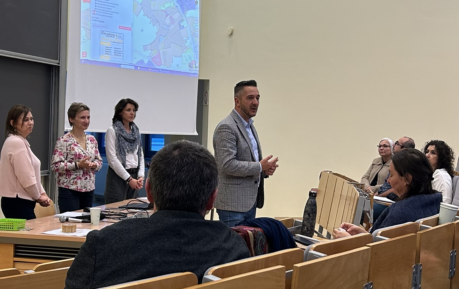 - Przyjęcie planu ogólnego nie zamyka drogi do wprowadzania w nim zmian - informowali na spotkaniu w auli UZ wiceprezydent Paweł Tonder oraz urzędniczki Departamentu Rozwoju Miasta