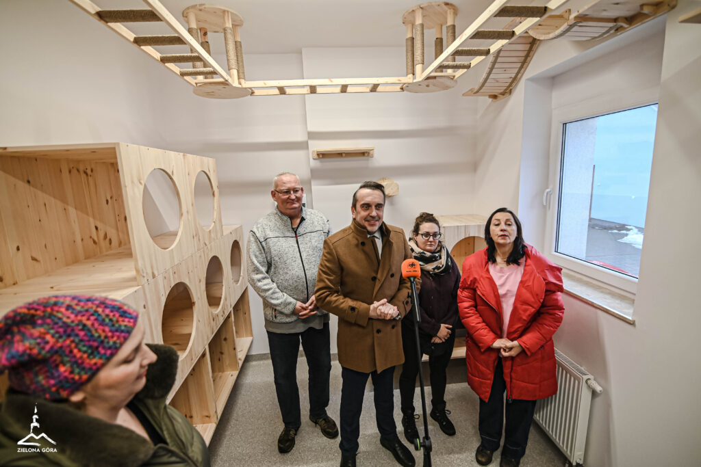 Otwarcie nowej kociarni.