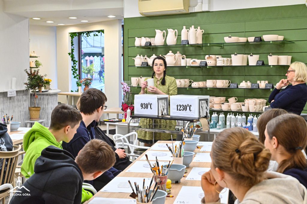 Pracownia "Ceramiczna" na deptaku.